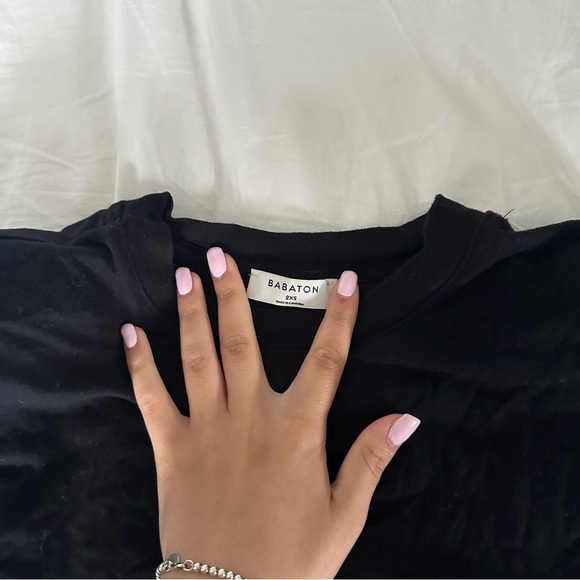 Aritzia Babaton Shoulder Pad Top - Picture 2 of 2